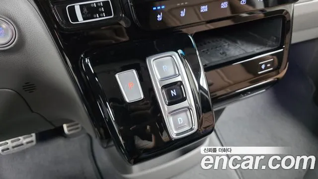 Hyundai Staria Staria — Фото автомобиля 9
