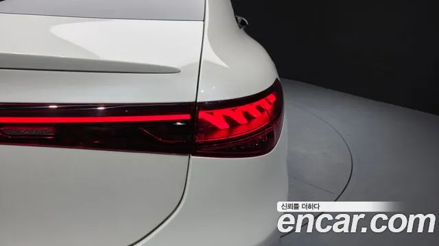 Mercedes-Benz EQS — Фото автомобиля 23