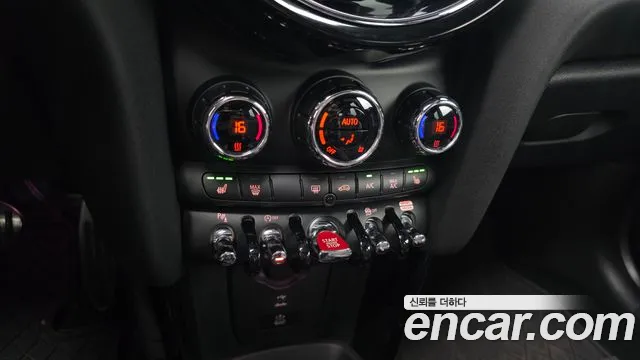 Mini Cooper — Фото автомобиля 15