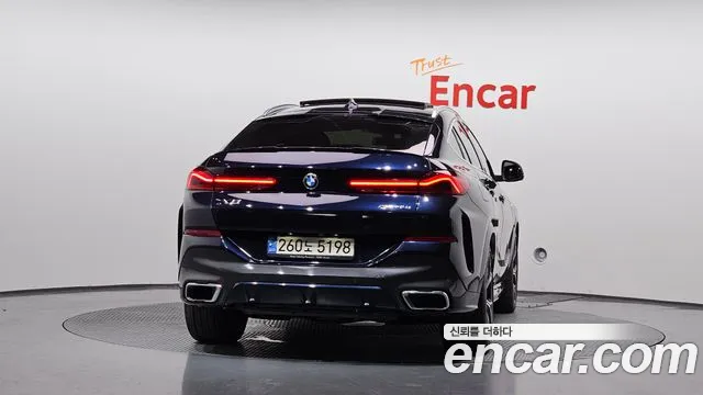 BMW X6 xDrive40i M Sport — Фото автомобиля 4