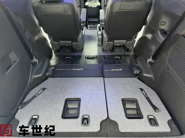 Toyota Granvia — Фото автомобиля 12