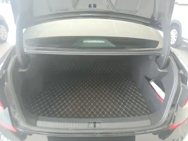 Volkswagen Passat — Фото автомобиля 18