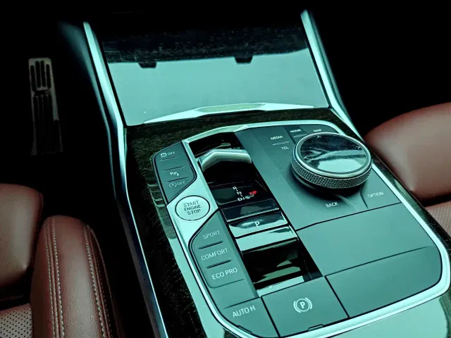 BMW 3 Series — Фото автомобиля 11