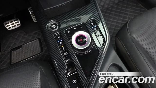Kia Niro — Фото автомобиля 12