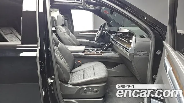 Cadillac Escalade Generation 5 — Фото автомобиля 10