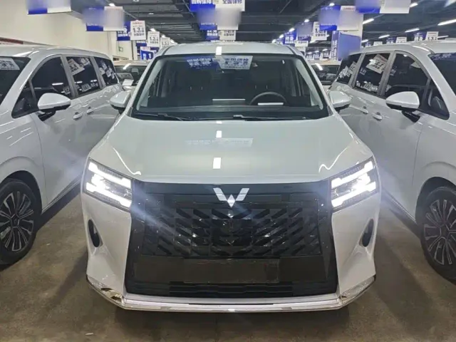 Wuling Starlight 730 — Фото автомобиля 2