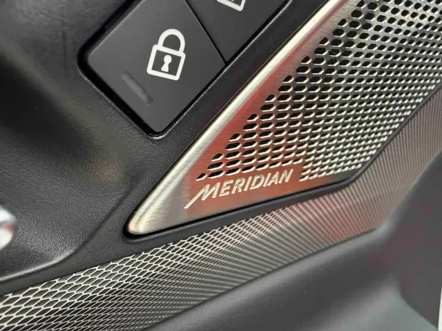 Jaguar XEL — Фото автомобиля 30