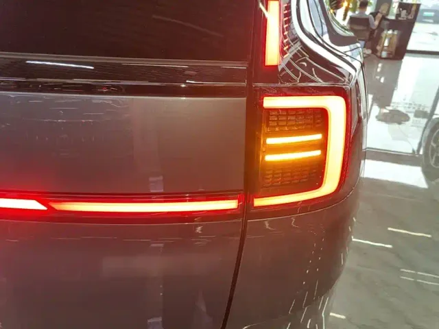 Volvo XC70 Plug-in Hybrid — Фото автомобиля 7