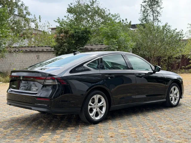 Honda Accord — Фото автомобиля 4