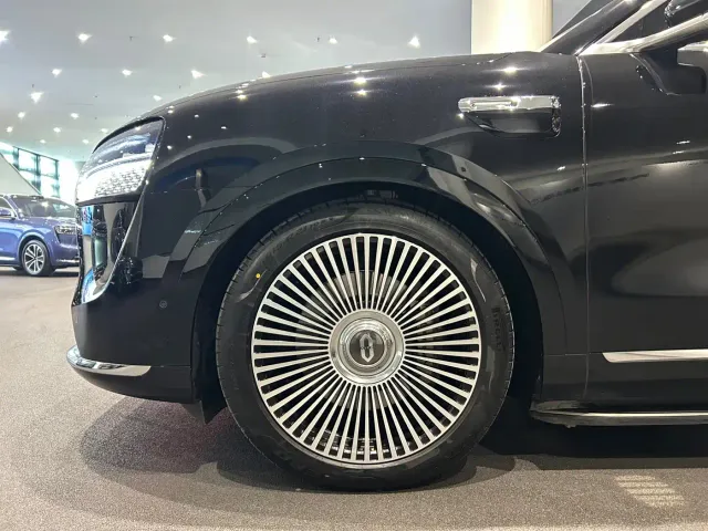 Aito M9 — Фото автомобиля 4