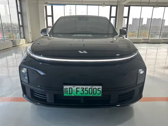 Li Auto L7 — Фото автомобиля 2