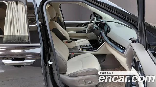 Kia Canival Carnival 4 поколение Бензин 7 мест Hi-Limousine — Фото автомобиля 11