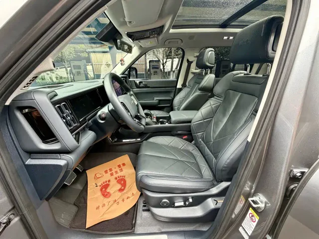 BYD FangChengBao Leopard 5 — Фото автомобиля 5