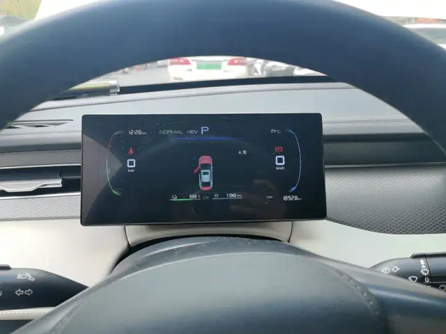 BYD Qin PLUS — Фото автомобиля 7