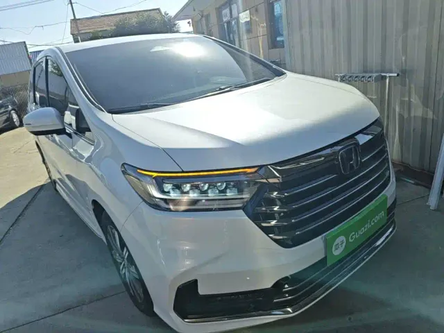 Honda Odyssey — Фото автомобиля 3