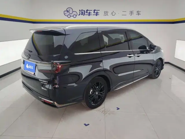 Honda Odyssey — Фото автомобиля 3