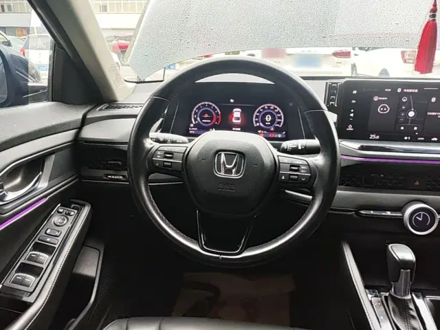 Honda Accord — Фото автомобиля 10