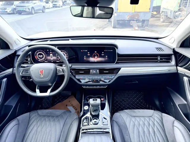 Hongqi Hongqi HS5 2022 2.0T Smart Connect Premium Edition — Фото автомобиля 3