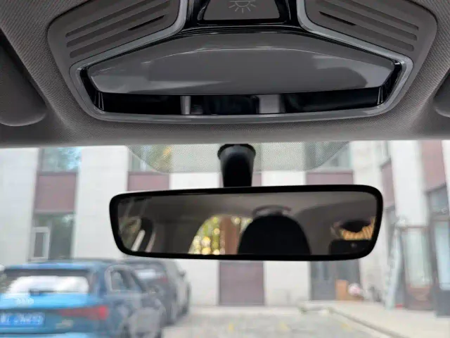 Geely Emgrand — Фото автомобиля 14