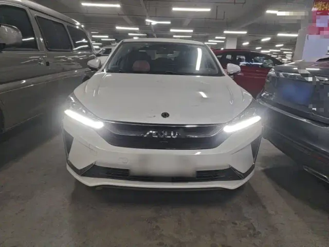Dongfeng Yixuan — Фото автомобиля 2