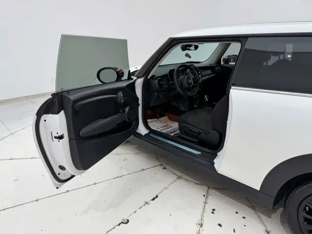 MINI Hatch — Фото автомобиля 16
