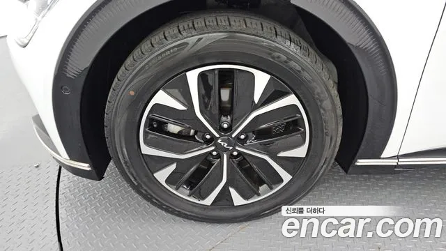 Kia EV6 — Фото автомобиля 4