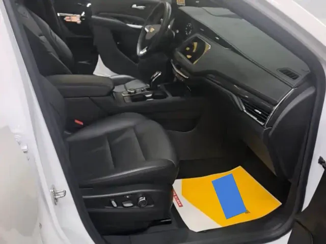 Cadillac Cadillac XT4 2022 28T AWD Platinum — Фото автомобиля 7