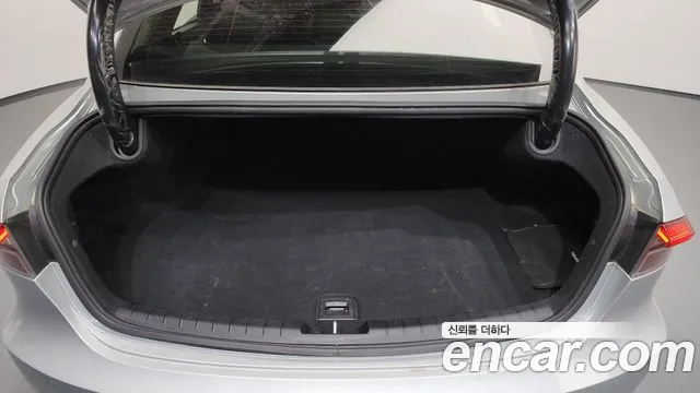 Hyundai Grandeur Новый Grandeur IG 3.0 LPi (Такси) — Фото автомобиля 15