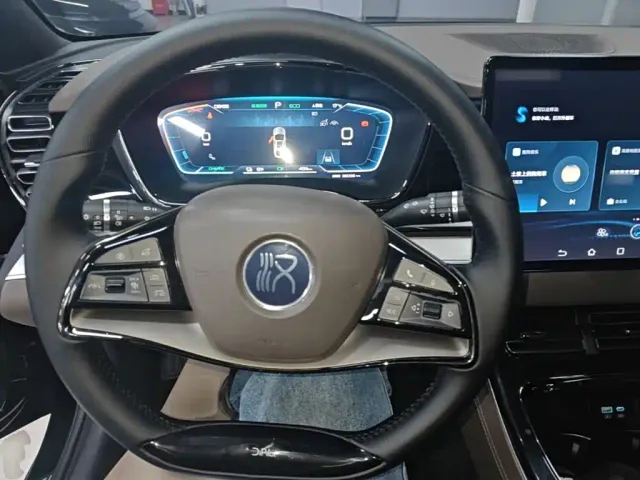 BYD Han — Фото автомобиля 10
