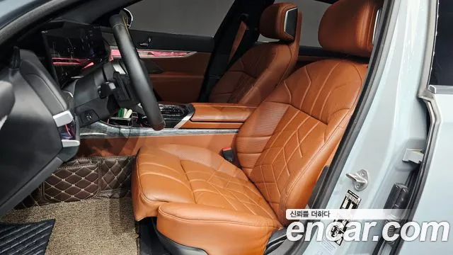 BMW 7 Series G70 — Фото автомобиля 29