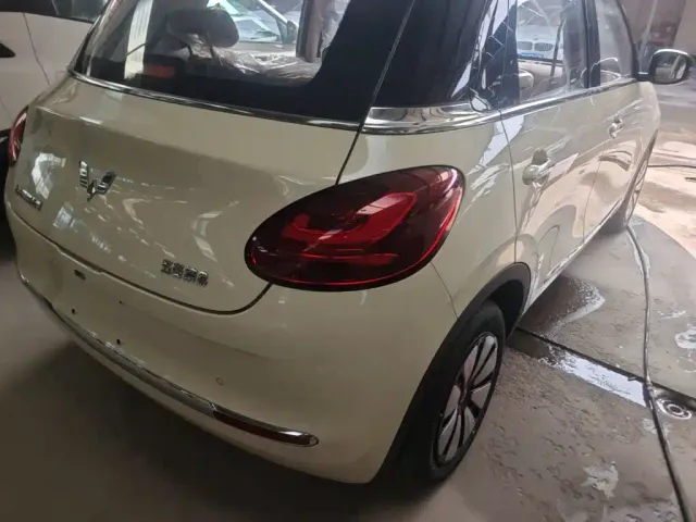 Wuling Bingo — Фото автомобиля 7