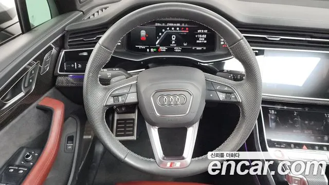 Audi SQ7 — Фото автомобиля 13