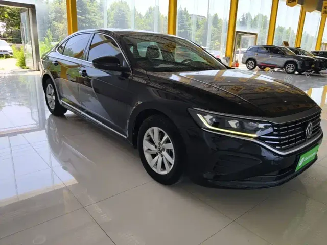 Volkswagen Passat — Фото автомобиля 3