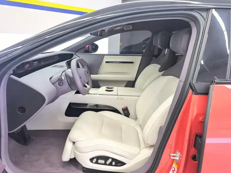 Avatr Avatr 06 2025 Model Pro Extended Range Edition — Фото автомобиля 9