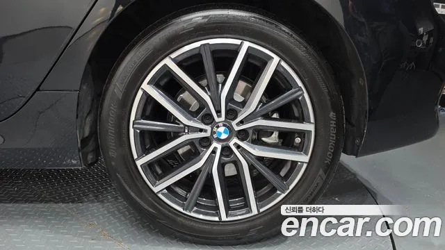BMW 2 Series U06 — Фото автомобиля 6