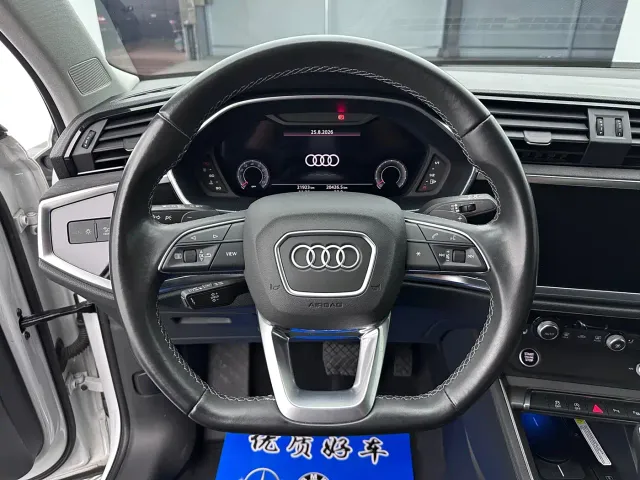 Audi Q3 — Фото автомобиля 16