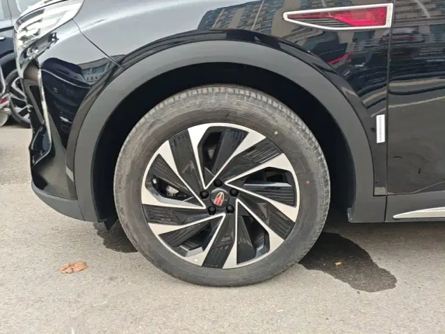 Hongqi HS7 PHEV — Фото автомобиля 22