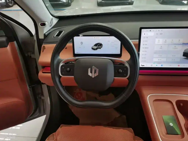Leapmotor C10 — Фото автомобиля 10
