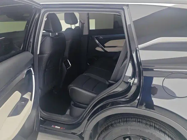 Geely Boyue — Фото автомобиля 11