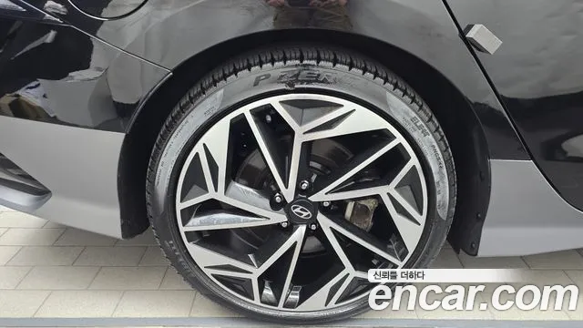 Hyundai Ioniq 6 — Фото автомобиля 5