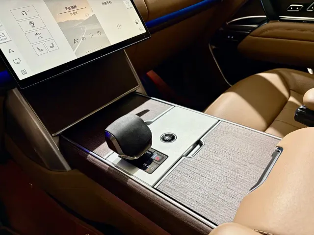 Land Rover Range Rover — Фото автомобиля 17