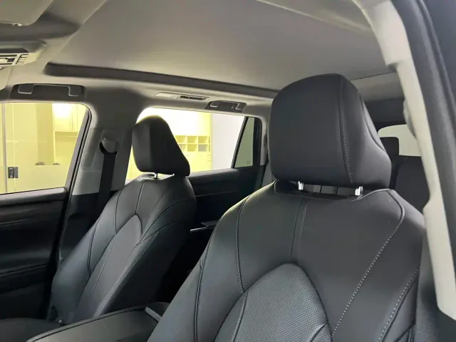 Toyota Highlander — Фото автомобиля 12