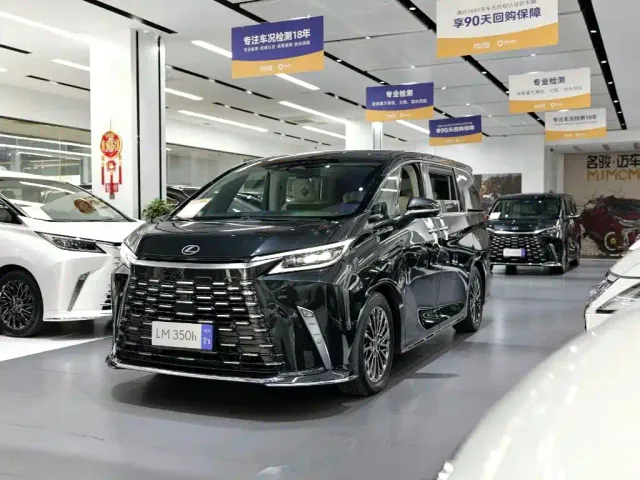Lexus LM — Фото автомобиля 2