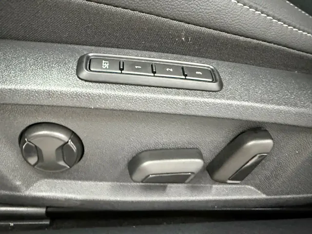 Volkswagen Passat — Фото автомобиля 5