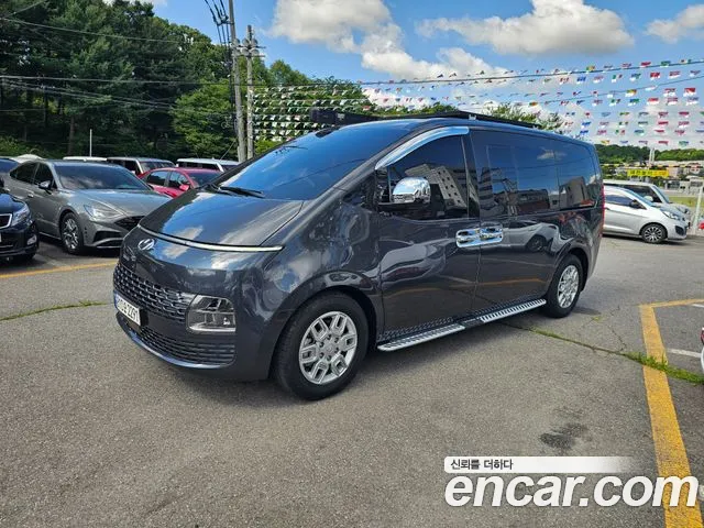 Фотография автомобиля — Hyundai Staria