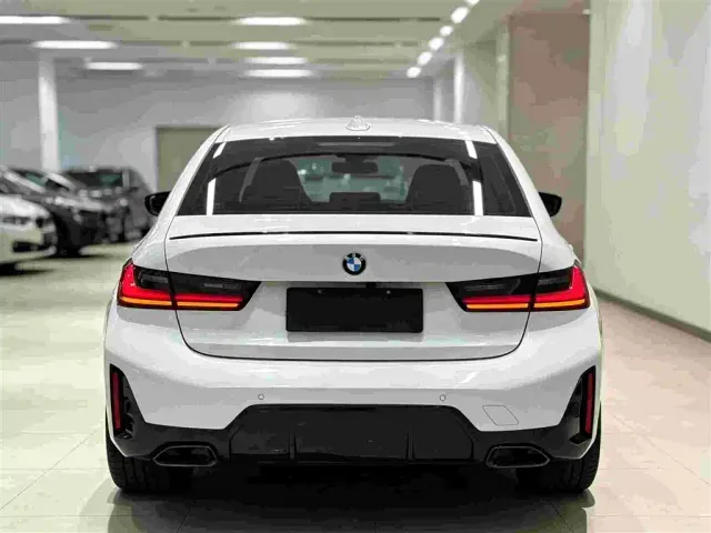 BMW 3 Series — Фото автомобиля 3