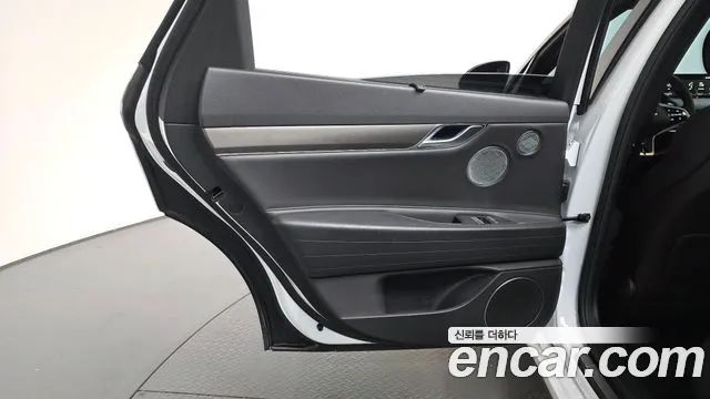 Genesis G80 RG3 — Фото автомобиля 14