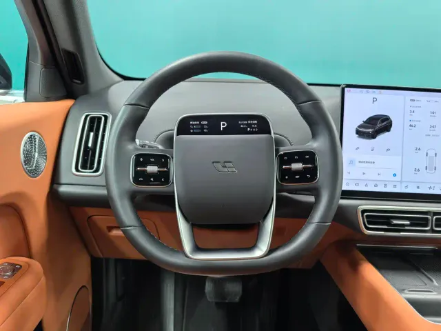 Li Auto L7 — Фото автомобиля 6