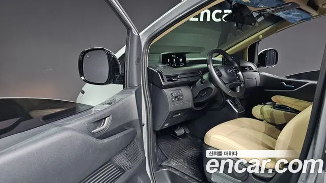 Hyundai Staria Staria 4WD Tourer 11 мест — Фото автомобиля 10