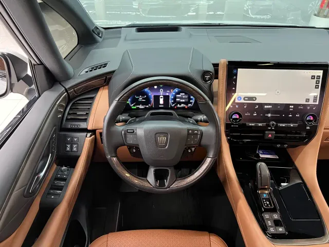 Toyota Vellfire — Фото автомобиля 19